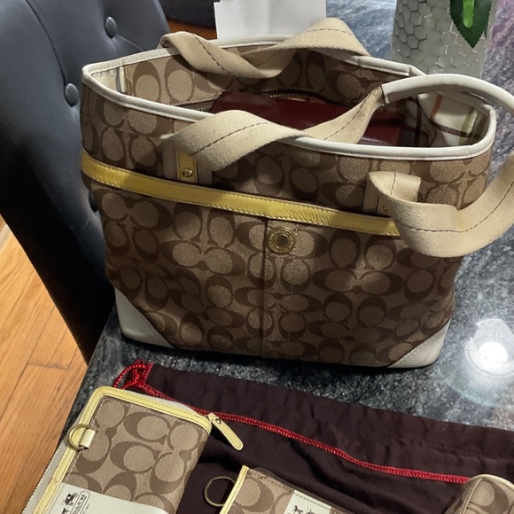 Coach Brown and Cream Tote Bag Set - Picture 9 of 12